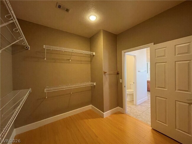 Building Photo - 4049 Bennett Mountain St