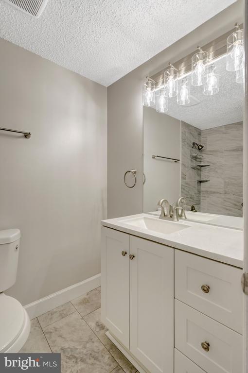 Building Photo - 7065 Leewood Forest Dr