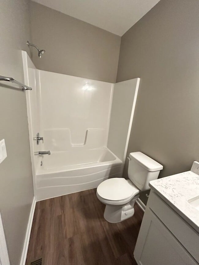 Building Photo - Modern Comfort Meets Effortless Living at ...