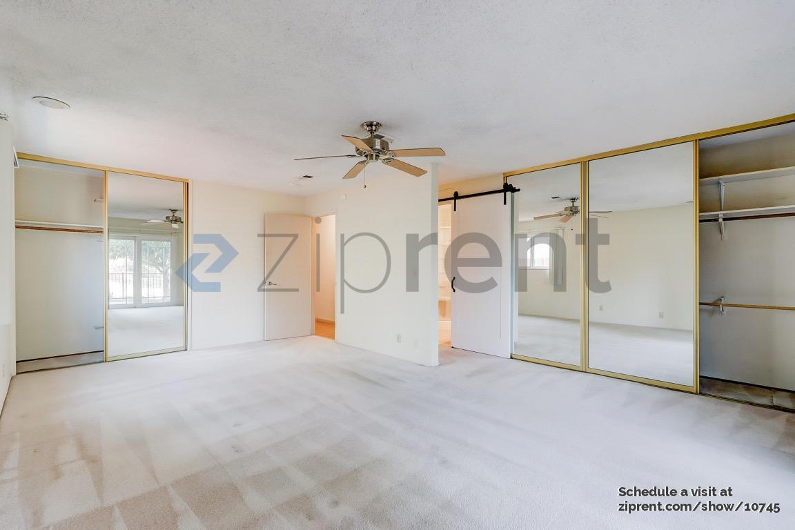 Building Photo - 125 Green Tree Dr