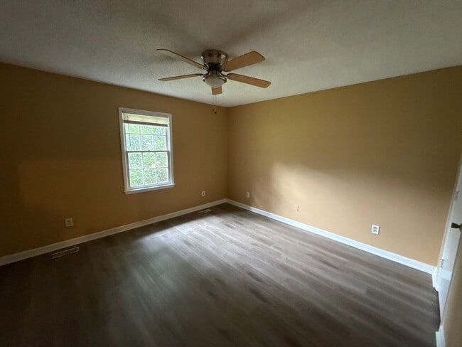 Building Photo - 109 Fairhaven Ct