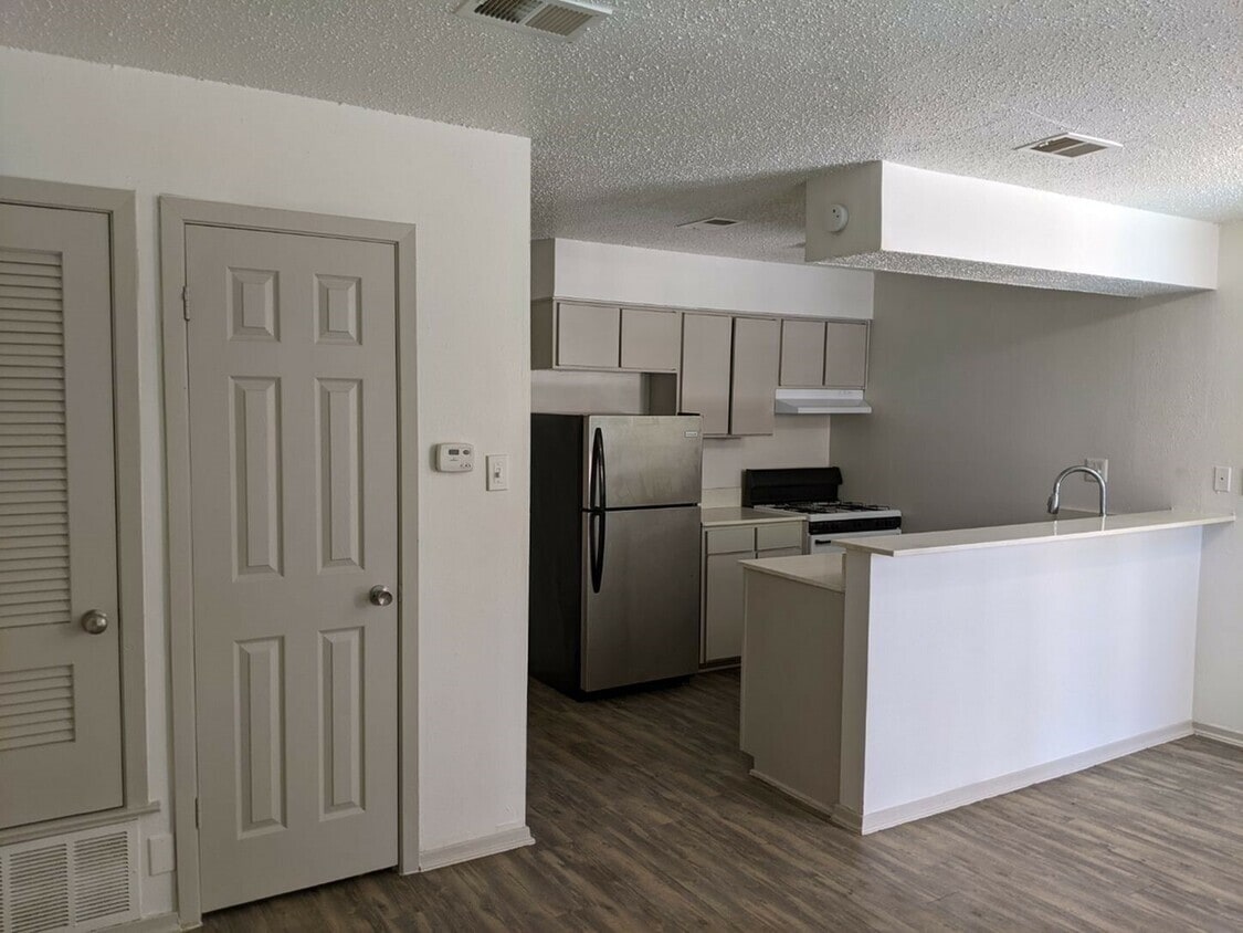 Building Photo - 8505 Shoal Creek Blvd