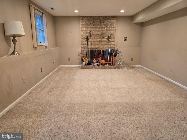 Building Photo - 9503 Hallhurst Rd