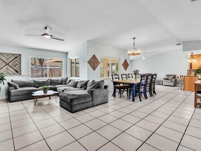 Building Photo - 3 bedroom in Cooper City FL 33330