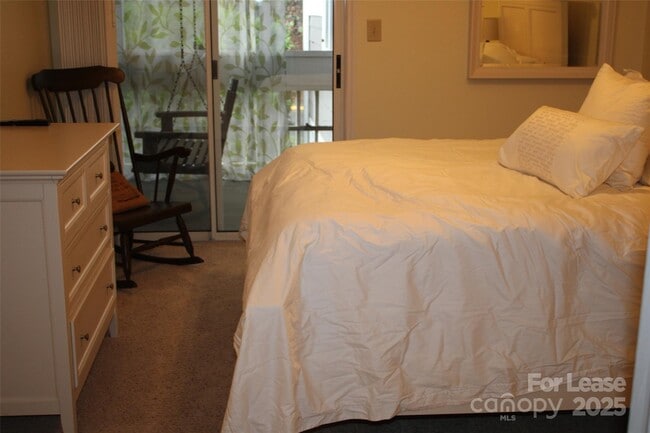 Building Photo - 763 Southwest Dr