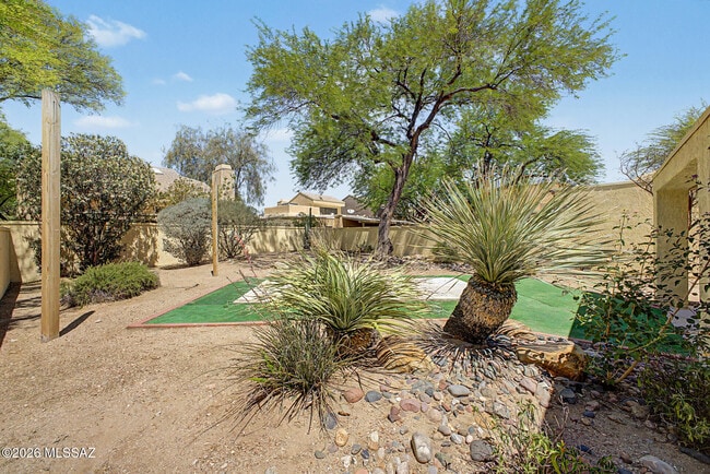 Building Photo - 5250 Woodspring Dr