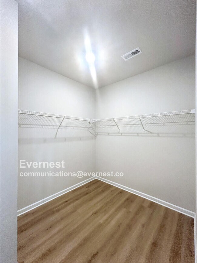 Building Photo - 311 Pawley Dr