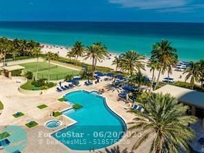 Building Photo - 17555 Collins Ave