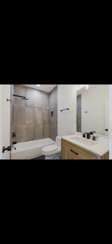 Building Photo - 11 Garden St