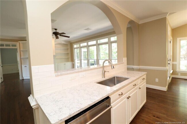 Building Photo - 110 Guymon Ct