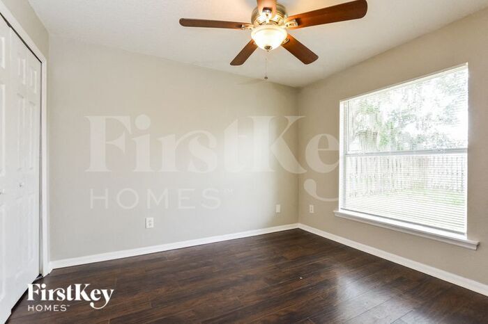 Building Photo - 506 Kingfisher Dr