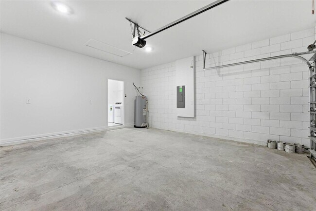 Building Photo - 5157 Green Belt Dr