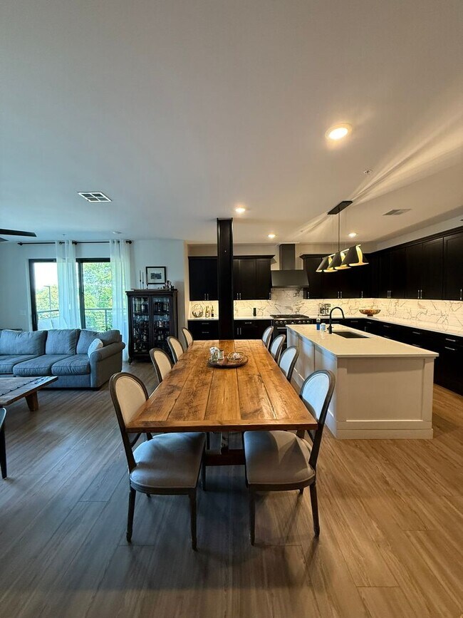 Building Photo - 100 Quartz Knl
