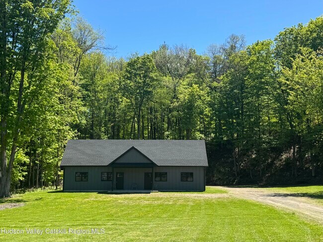 Building Photo - 651 Granite Rd
