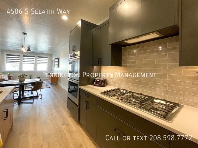 Building Photo - 4586 S Selatir Way