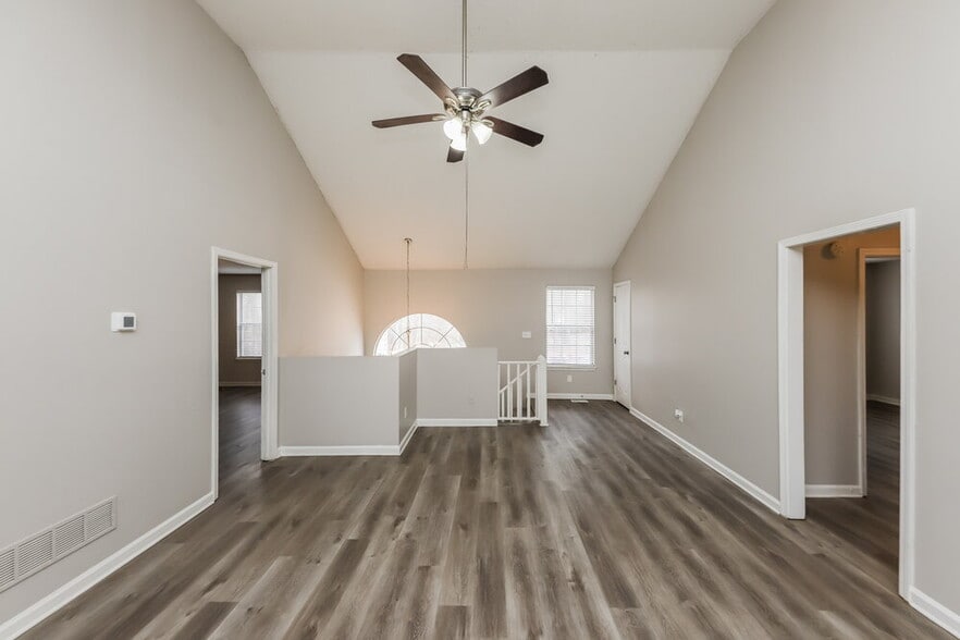 Building Photo - 6953 Cave Springs Rd