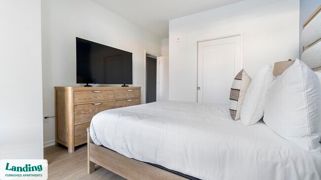 Building Photo - 815 Madison St