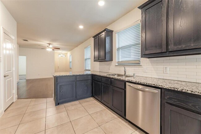 Building Photo - 7105 Wildflower Wy