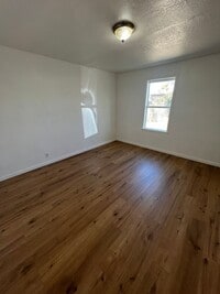 Building Photo - Cozy 1 bedroom back house