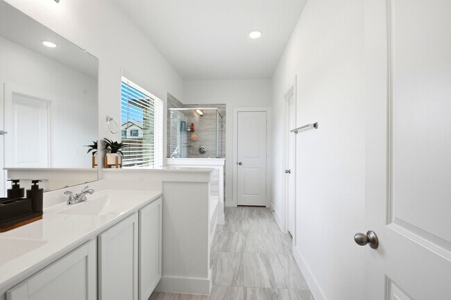 Building Photo - 4821 Magnolia Spgs Dr
