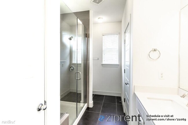 Building Photo - 3 br, 2.5 bath House - 5919 Rubicon Run, A...