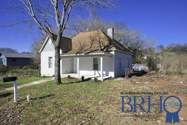 Building Photo - 1311 W Baxter Ave