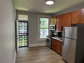 Building Photo - Cozy 1 Bedroom Studio Apartment in Charles Village Community