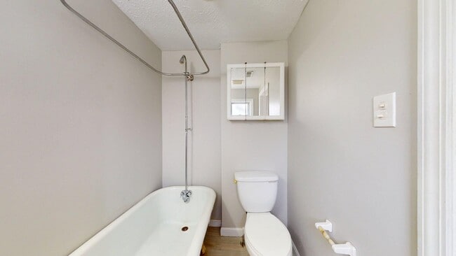 Building Photo - 3816 W 36th St