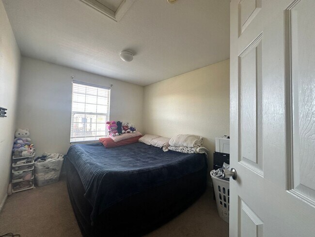 Building Photo - 3 bedroom single family home for rent in Thornton!