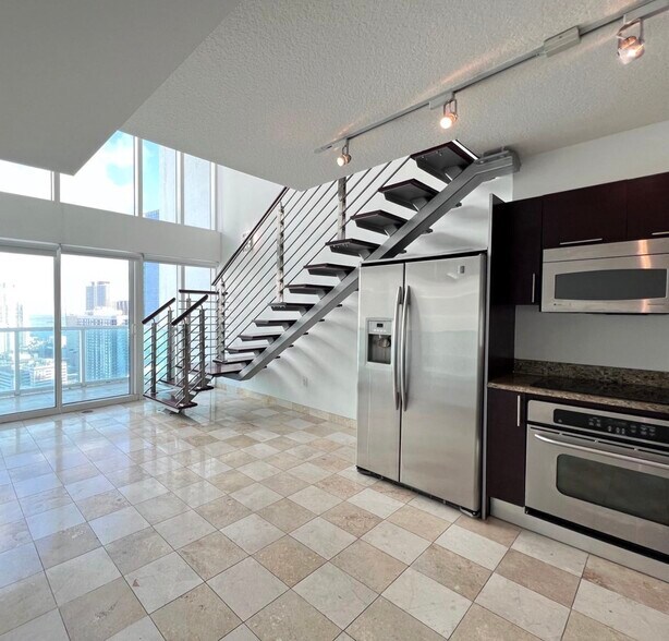 Building Photo - 41 SE 5th St