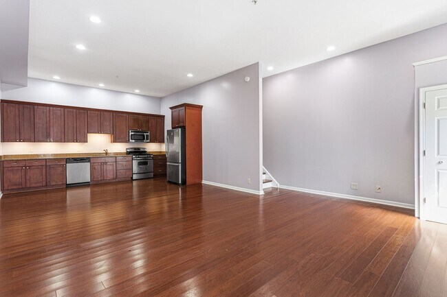 Building Photo - 2355 E York St