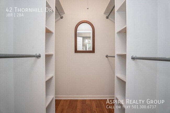 Building Photo - 42 Thornhill Dr