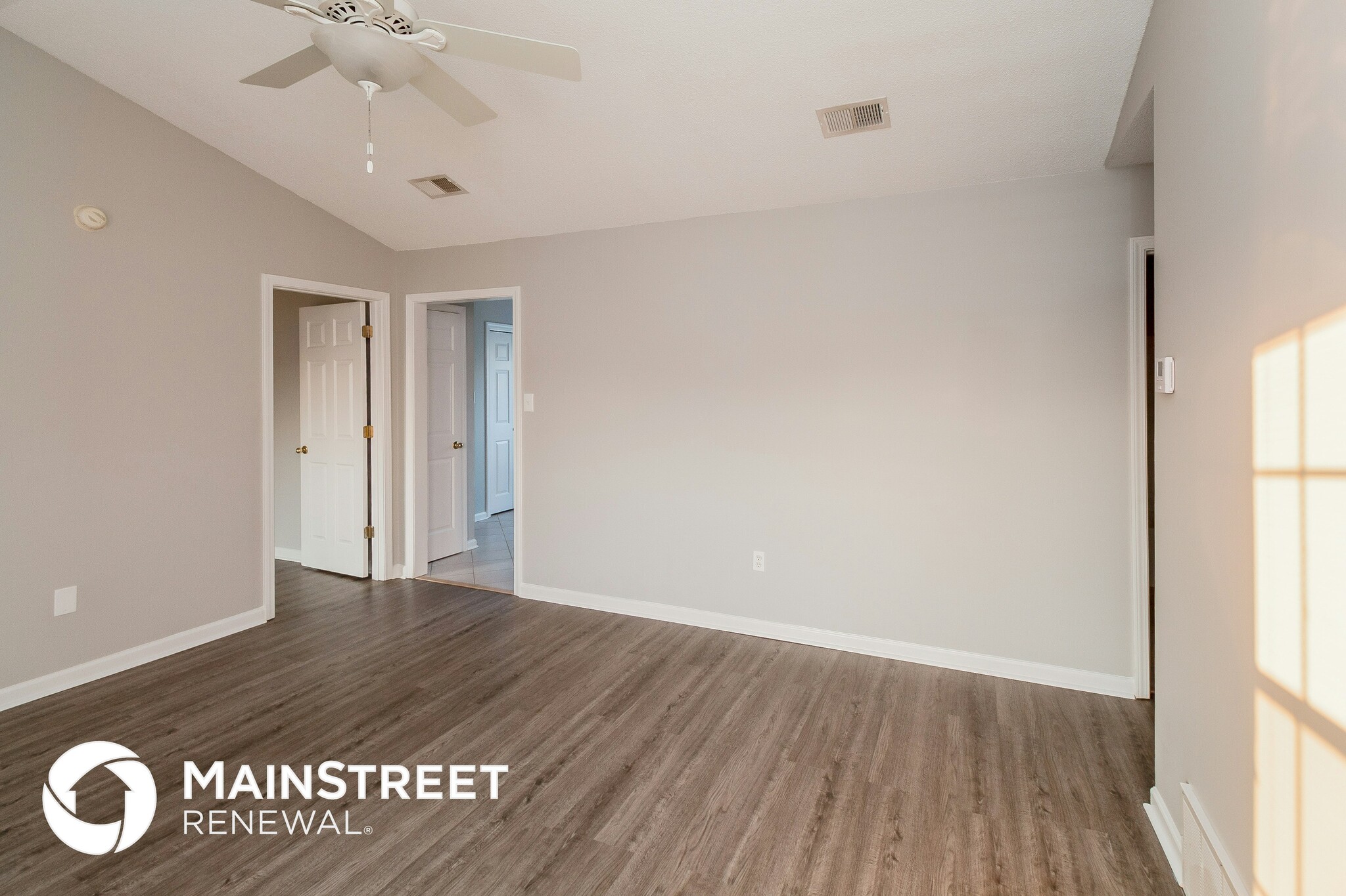 Building Photo - 10696 Pecan View Dr