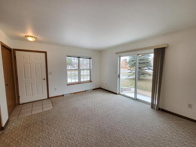 Building Photo - 6913 Feith Ave