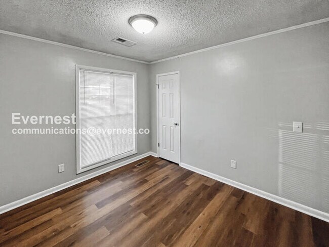 Building Photo - 3032 Summit Ridge Dr