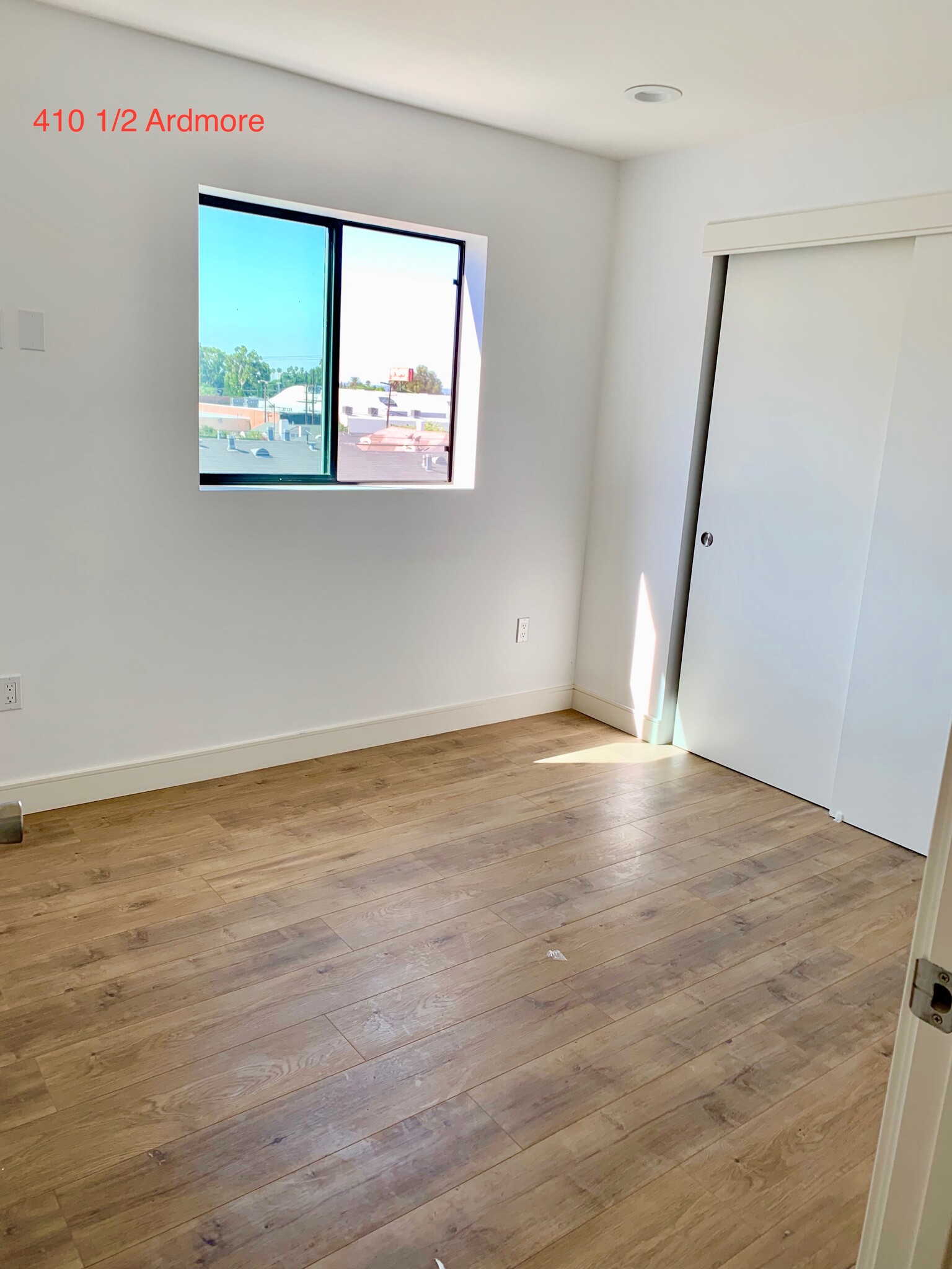 Building Photo - 412 N Ardmore Ave