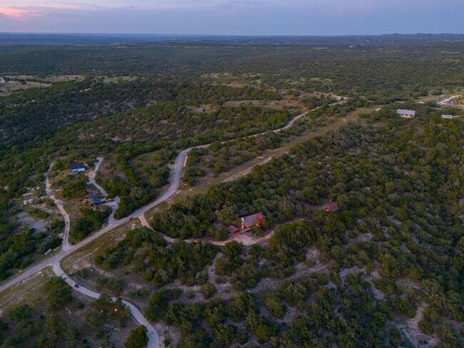 Building Photo - 401 Madrone Canyon Dr