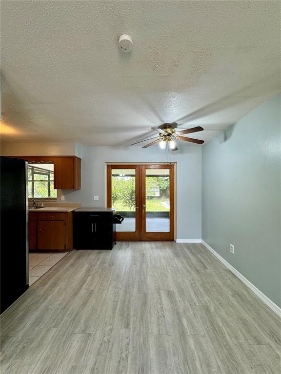 Building Photo - 775 Hillview Dr