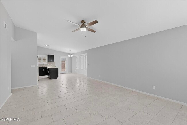 Building Photo - 13672 Baja Vista Ct
