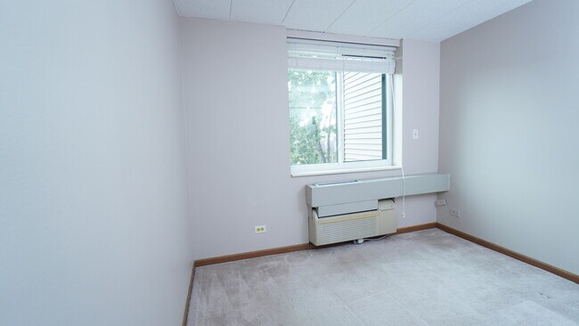 Building Photo - 75 Kristin Cir