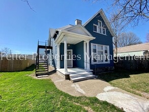Building Photo - 1266