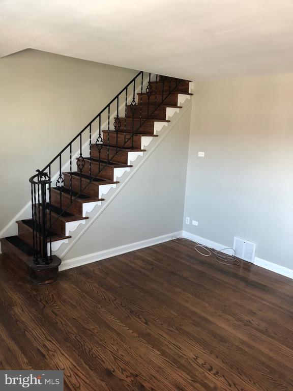 Building Photo - 8102 Terry St