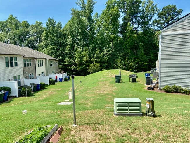 Building Photo - 1328 Stone Manor Dr