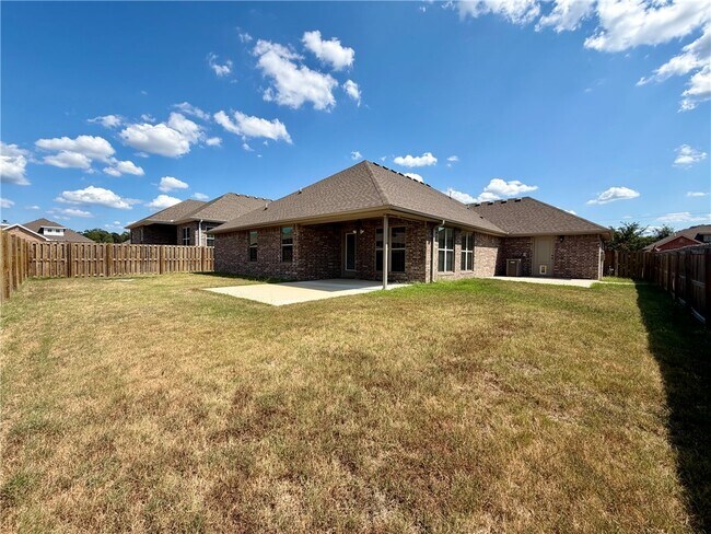 Building Photo - 520 Arkansas Black