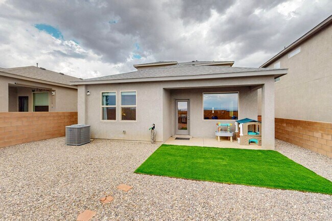Building Photo - For Rent | Unfurnished Home | 4 Bed / 2.5 Bath | 2 Car Garage | 2-Story | Rio Rancho | Solar