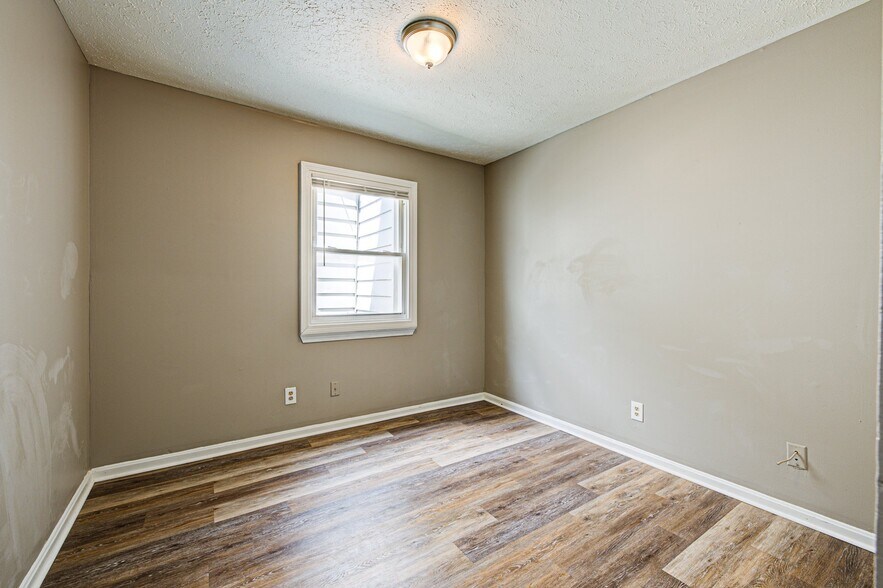 Building Photo - 1307 E Market St