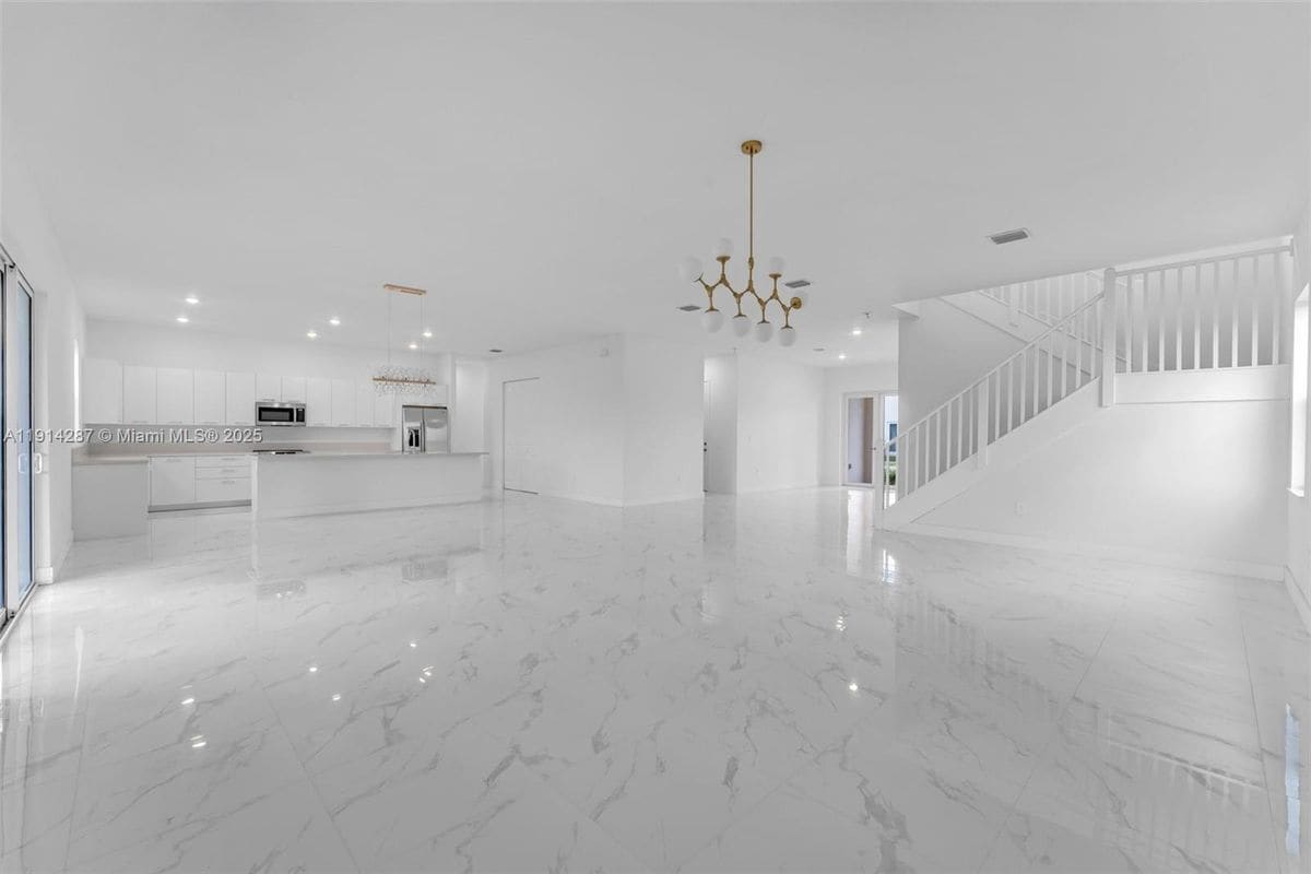 Building Photo - 4336 SW 122nd Terrace