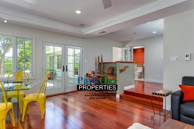 Building Photo - Amazing Moraga Home with incredible lot!