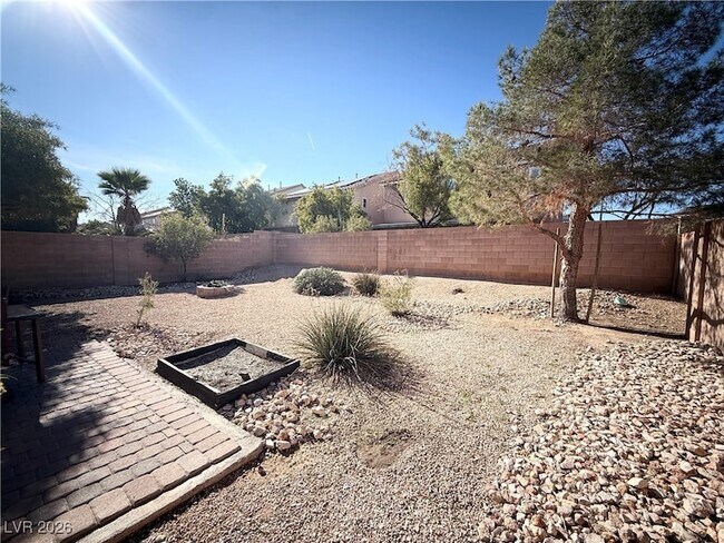 Building Photo - 11881 Magliana St