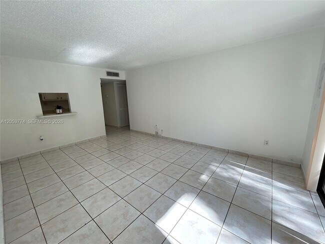Building Photo - 14301 N Kendall Dr